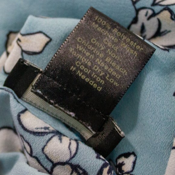 Ann Taylor Blue Floral Blouse sz m - Picture 4 of 5